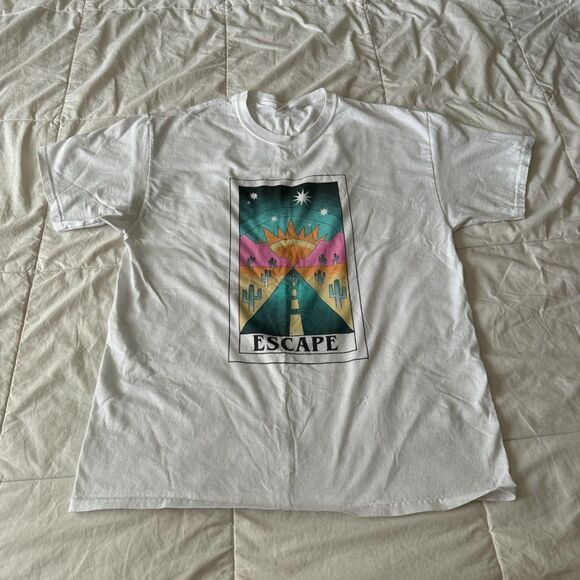 Vintage "Escape" Dessert White T Shirt Fruit of the Loom Heavy Duty Cotton - Picture 3 of 11